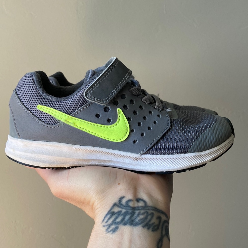 Nike Downshifter 7 Boys Sneaker